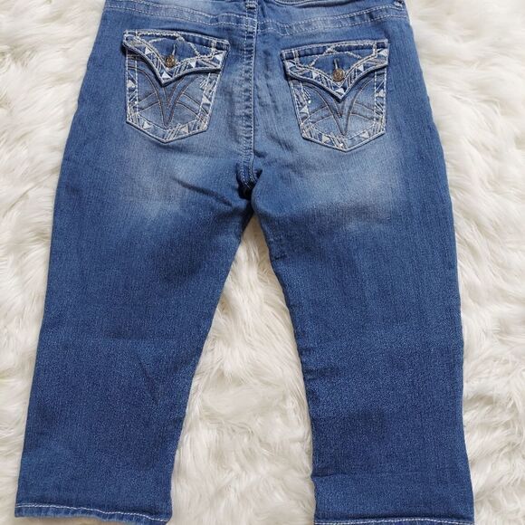 Vigoss Distressed Capri jeans - Picture 5 of 8